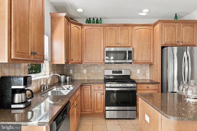 1925 SPEEDWELL RD, Lancaster, PA 17601