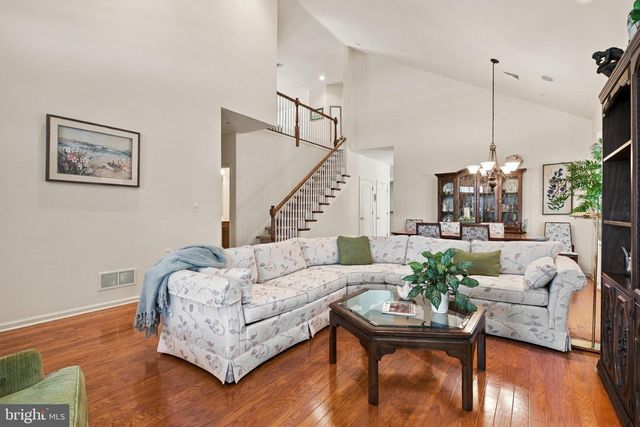1925 SPEEDWELL RD, Lancaster, PA 17601