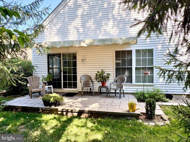 1925 SPEEDWELL RD, Lancaster, PA 17601