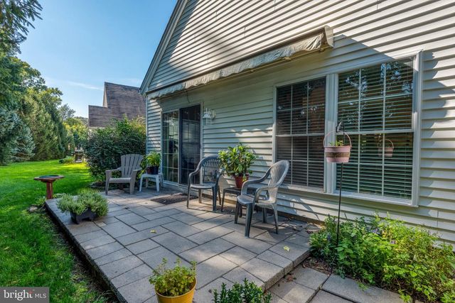 1925 SPEEDWELL RD, Lancaster, PA 17601