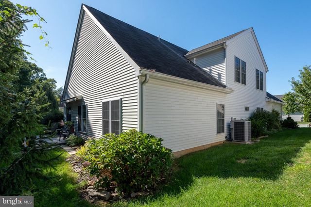 1925 SPEEDWELL RD, Lancaster, PA 17601