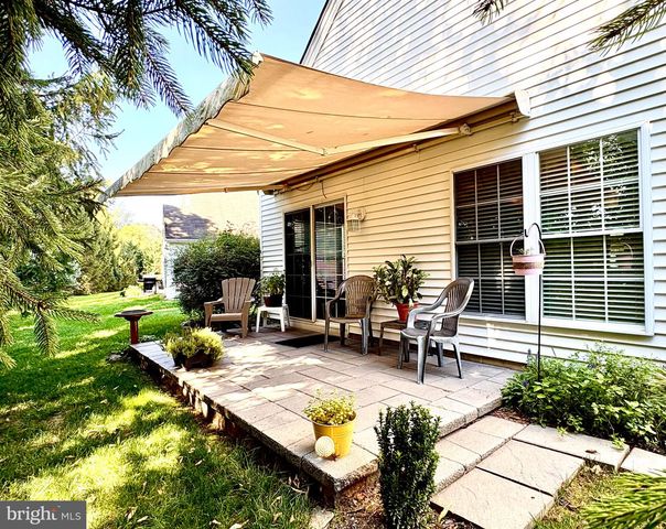 1925 SPEEDWELL RD, Lancaster, PA 17601