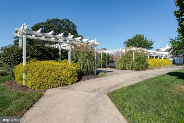1925 SPEEDWELL RD, Lancaster, PA 17601