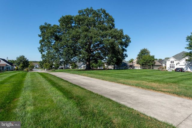 1925 SPEEDWELL RD, Lancaster, PA 17601