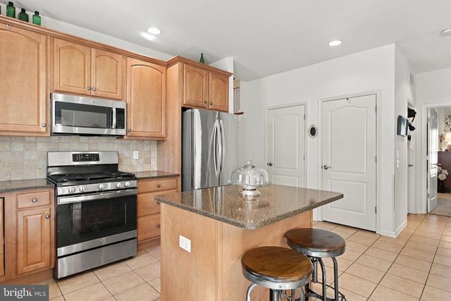 1925 SPEEDWELL RD, Lancaster, PA 17601