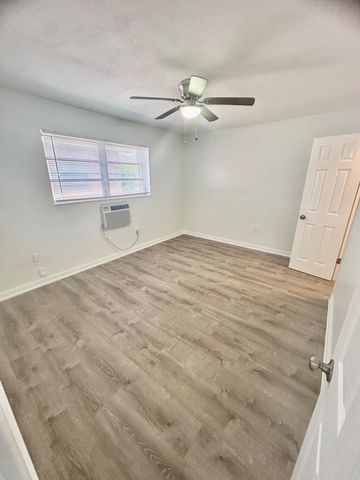 7624 PEMBROKE Road A, Miramar, FL 33023
