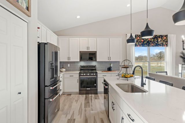 6721 E 103rd Avenue, Crown Point, IN 46307