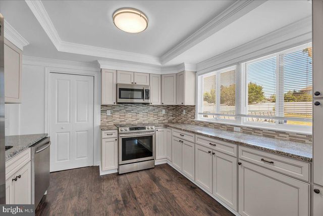 4 PEORIA LN, Sicklerville, NJ 08081