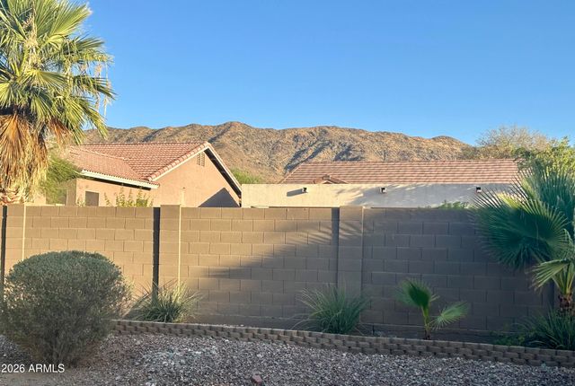 2621 W PIEDMONT Road, Phoenix, AZ 85041