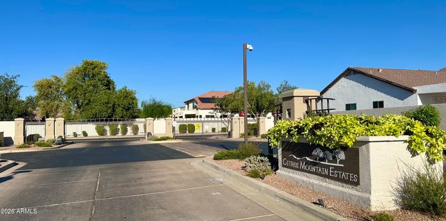 2621 W PIEDMONT Road, Phoenix, AZ 85041
