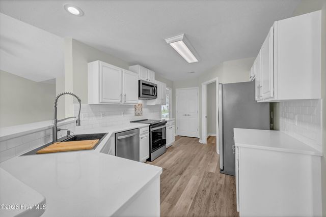 1928 Jeffrey Stokes Drive NE, Leland, NC 28451