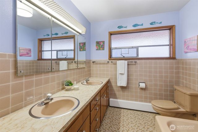 2803 S Walker Street, Seattle, WA 98144