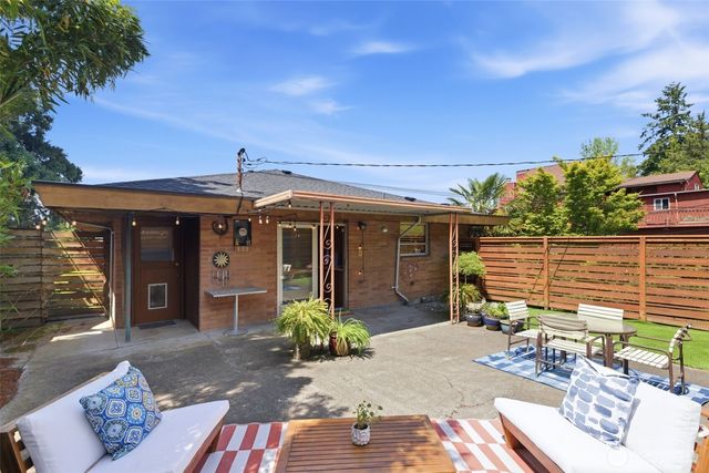 2803 S Walker Street, Seattle, WA 98144