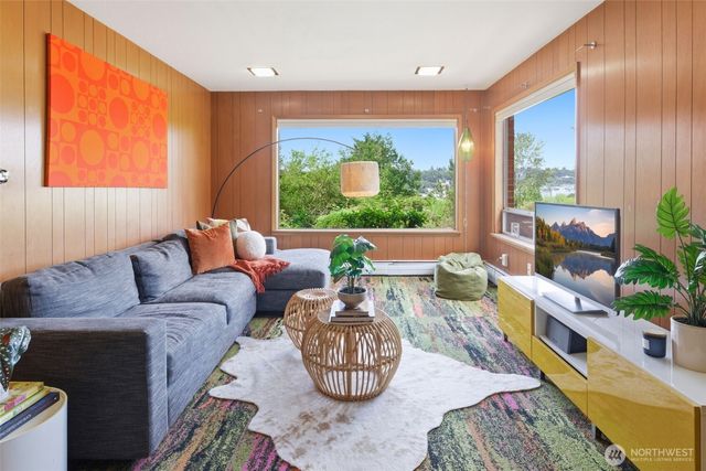 2803 S Walker Street, Seattle, WA 98144