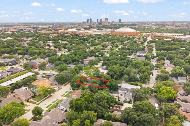 4001 Dexter Avenue, Fort Worth, TX 76107