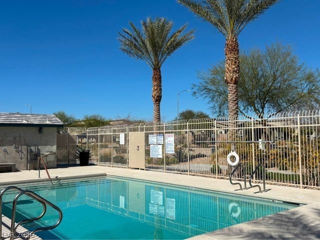 7537 Crested Moon Street, North Las Vegas, NV 89084