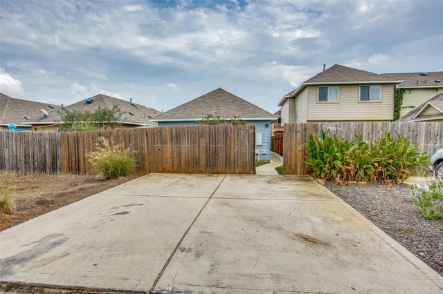 4518 Senda LN 199, Austin, TX 78725