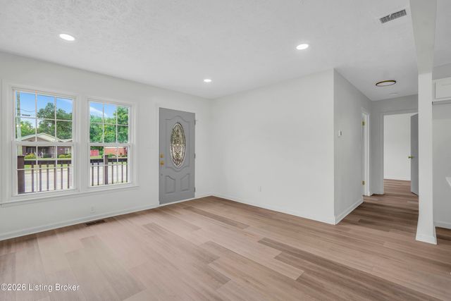 6200 Cooper Chapel Rd, Louisville, KY 40229