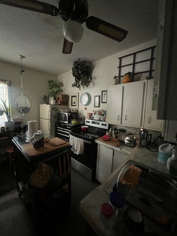 202 Columbia Dr Apt 1, Tallahassee, FL 32304