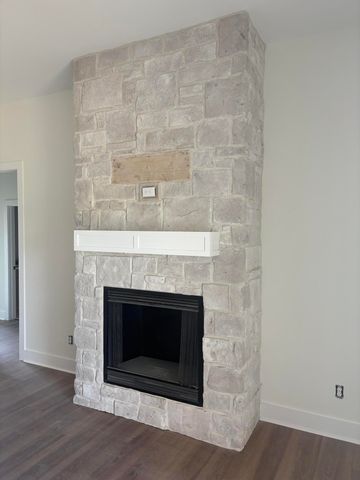 208 Carhartt Drive, Richmond, KY 40475