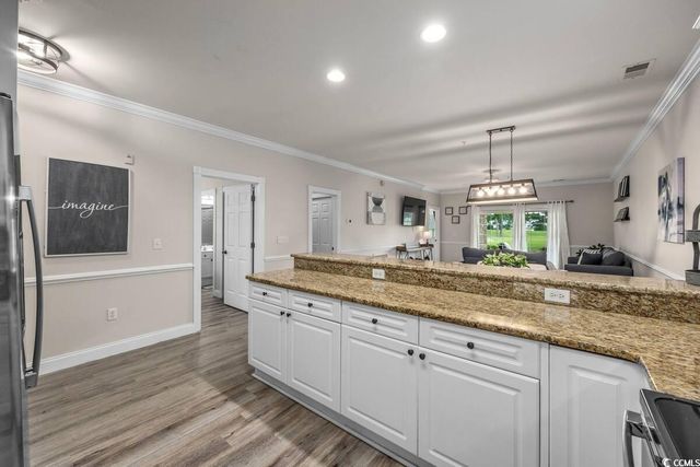 4878 Luster Leaf Cir Apt 104, Myrtle Beach, SC 29577