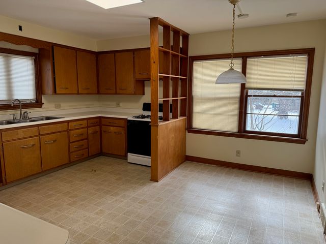 795 Estes Street 1, Gurnee, IL 60031