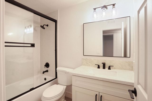 4024 Nugget Dr, Modesto, CA 95355