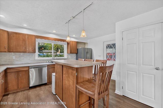 2115 Wabash Road, Lansing, MI 48910