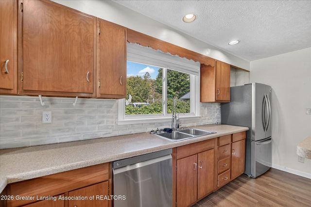 2115 Wabash Road, Lansing, MI 48910
