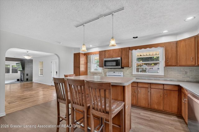 2115 Wabash Road, Lansing, MI 48910