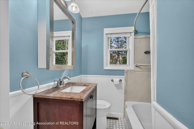2115 Wabash Road, Lansing, MI 48910