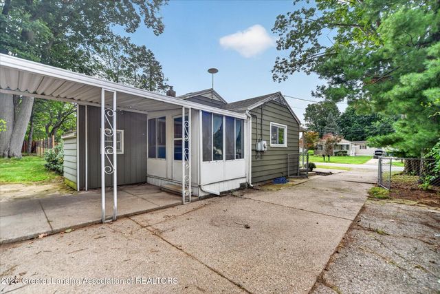 2115 Wabash Road, Lansing, MI 48910