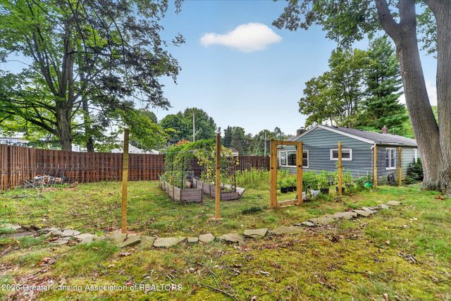 2115 Wabash Road, Lansing, MI 48910
