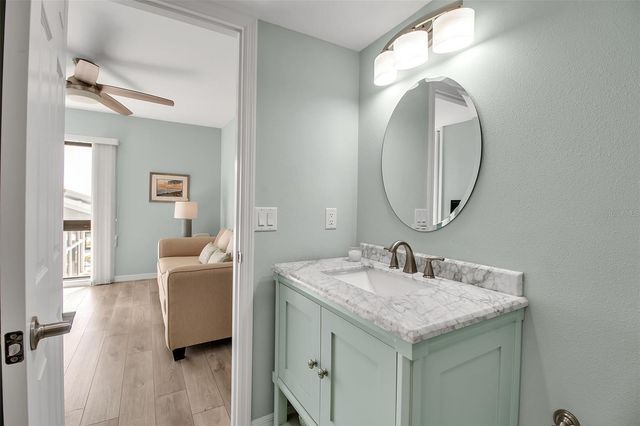 1555 TARPON CENTER DRIVE 214, Venice, FL 34285