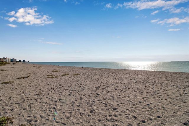 1555 TARPON CENTER DRIVE 214, Venice, FL 34285