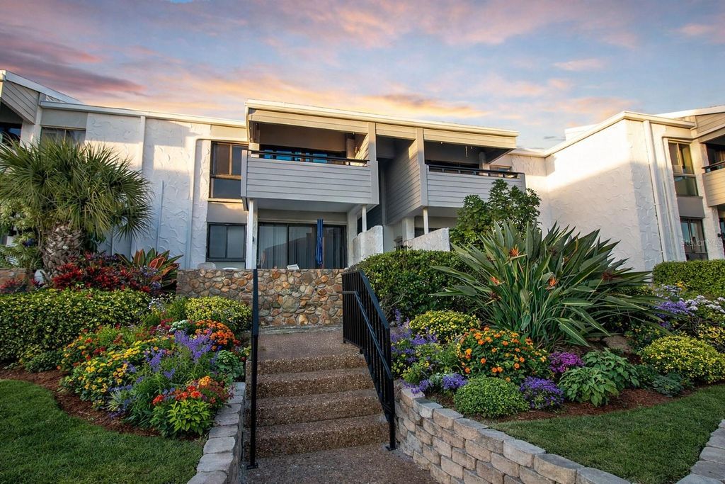 1555 TARPON CENTER DRIVE 214, Venice, FL 34285