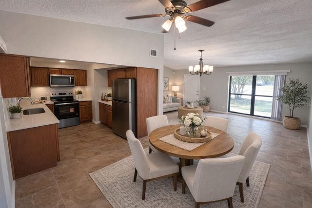 3823 PINE RIDGE ROAD, Orlando, FL 32808