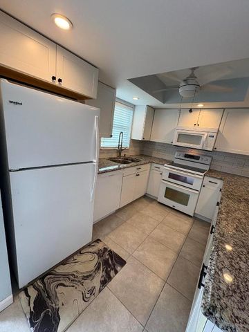 2950 SE Ocean Boulevard 34-5, Stuart, FL 34996