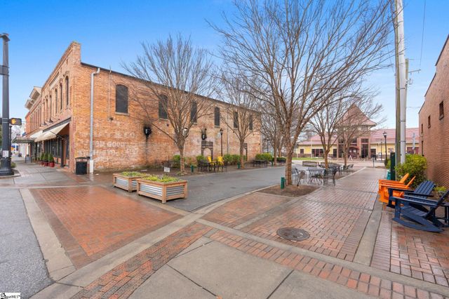 25 Donemere Way, Fountain Inn, SC 29644