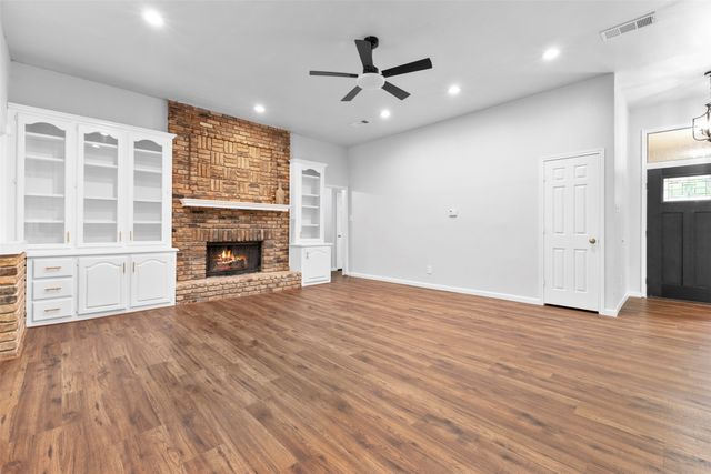 6501 Lake Side Circle, North Richland Hills, TX 76180