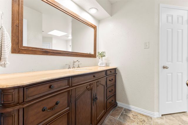 6501 Lake Side Circle, North Richland Hills, TX 76180