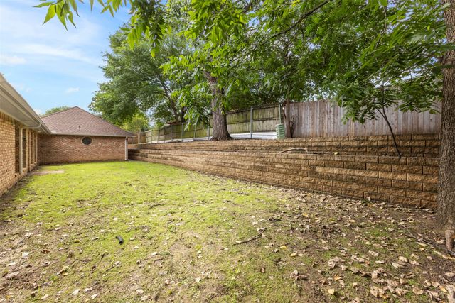 6501 Lake Side Circle, North Richland Hills, TX 76180