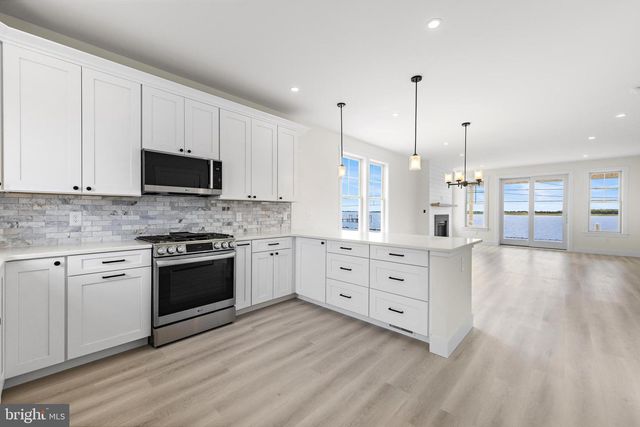 1131 S GREEN ST, Tuckerton, NJ 08087