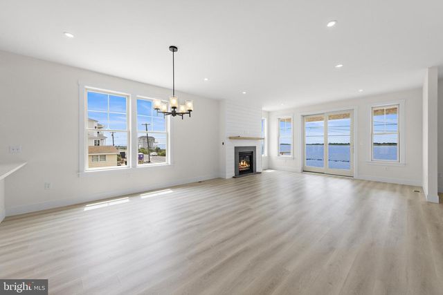 1131 S GREEN ST, Tuckerton, NJ 08087