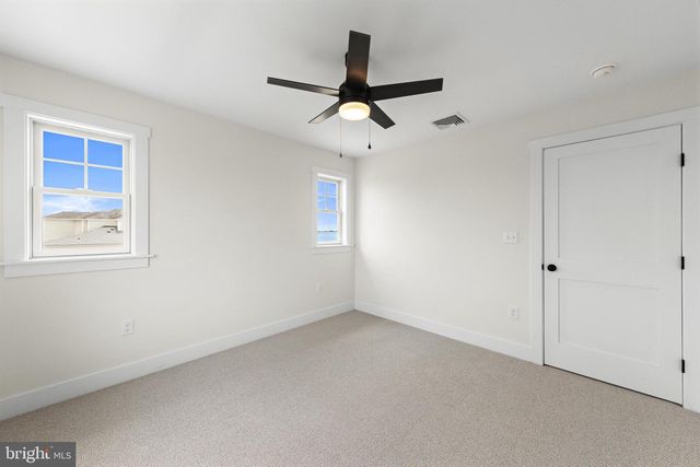 1131 S GREEN ST, Tuckerton, NJ 08087