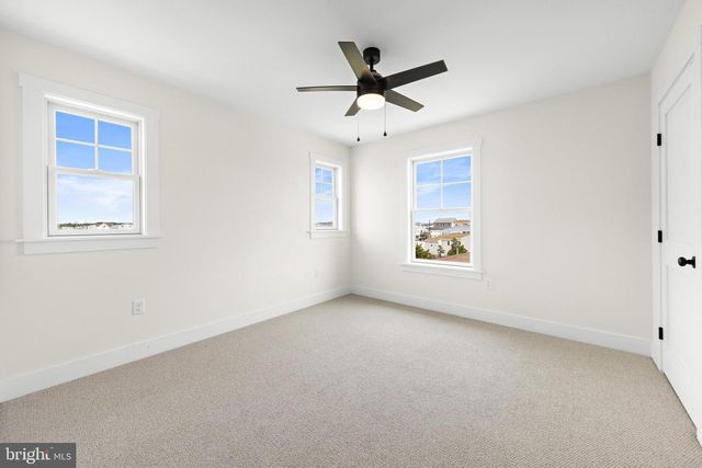 1131 S GREEN ST, Tuckerton, NJ 08087