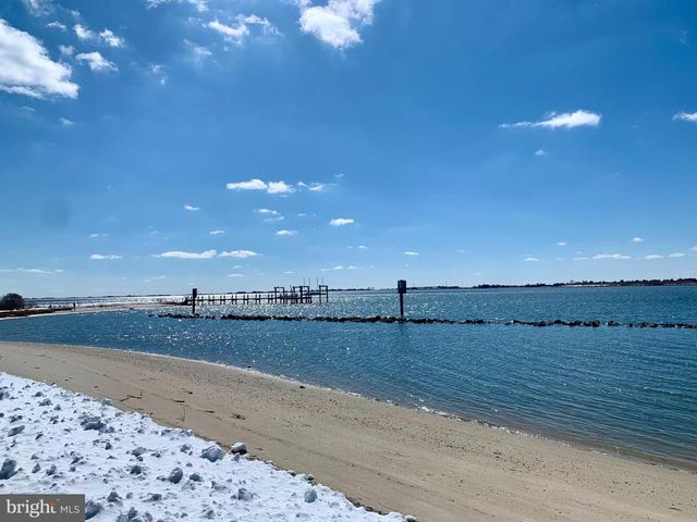 1131 S GREEN ST, Tuckerton, NJ 08087