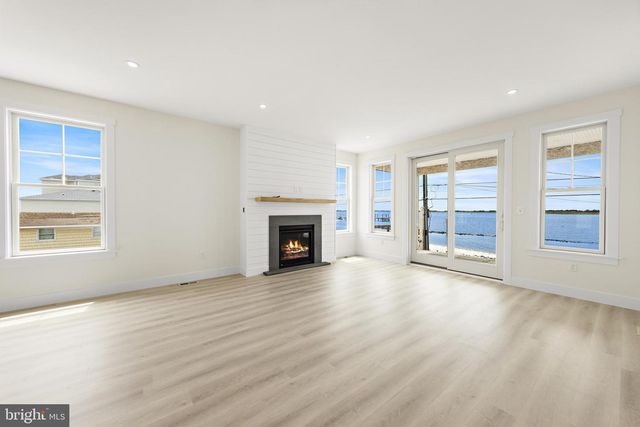 1131 S GREEN ST, Tuckerton, NJ 08087