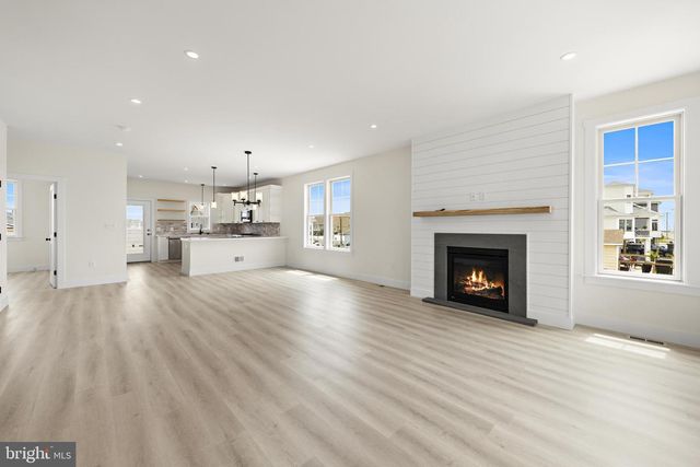 1131 S GREEN ST, Tuckerton, NJ 08087