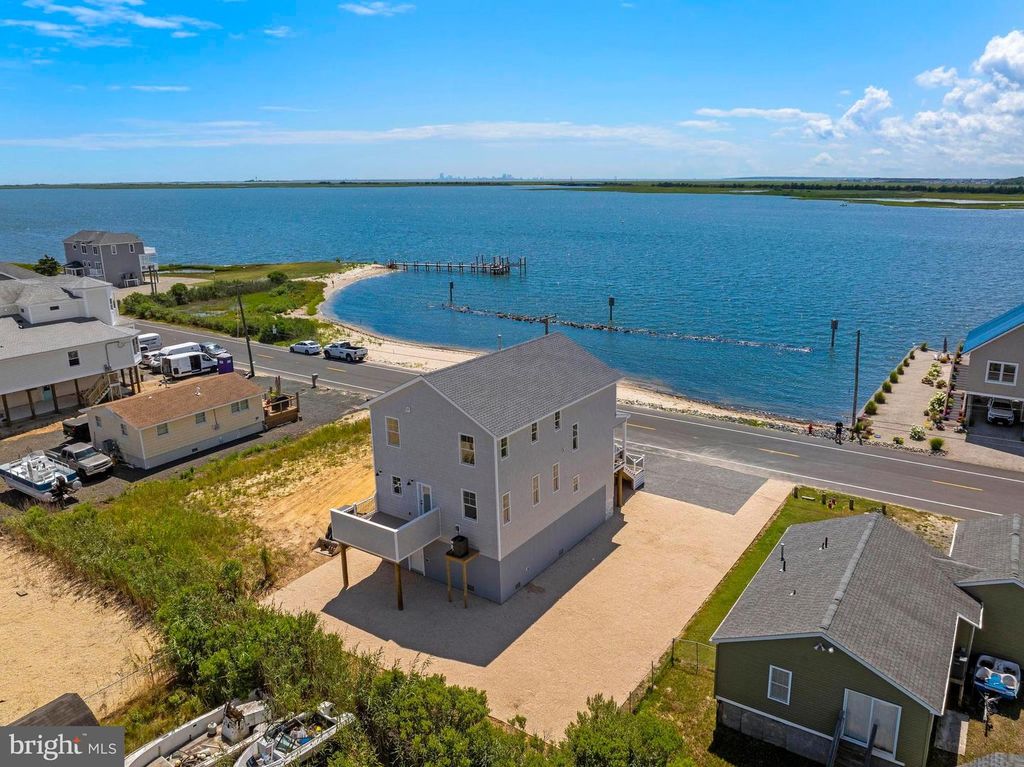 1131 S GREEN ST, Tuckerton, NJ 08087
